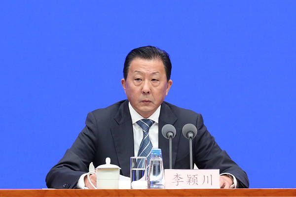 2023.3.16/17：在获得详细的财务信息之前，卡塔尔财团、拉特克利夫与雷恩集团在老特拉福德会面。